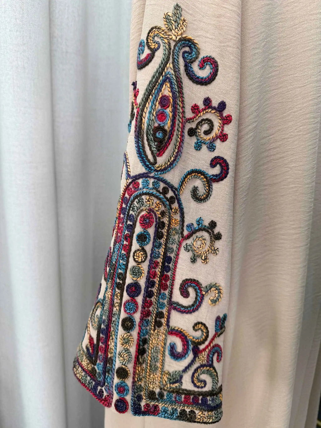 Embroidered Women's Thobe