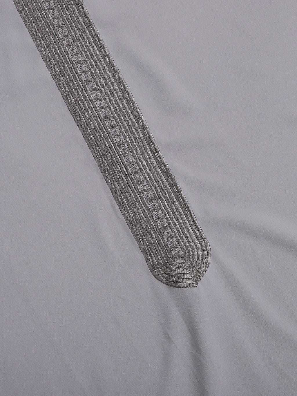 Embroidered Comfortable Thobe